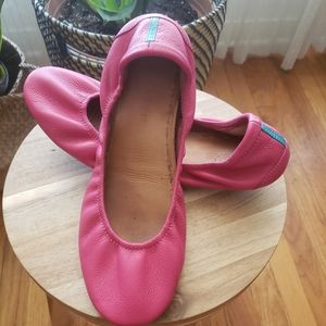 Tieks Fuchsia Flats